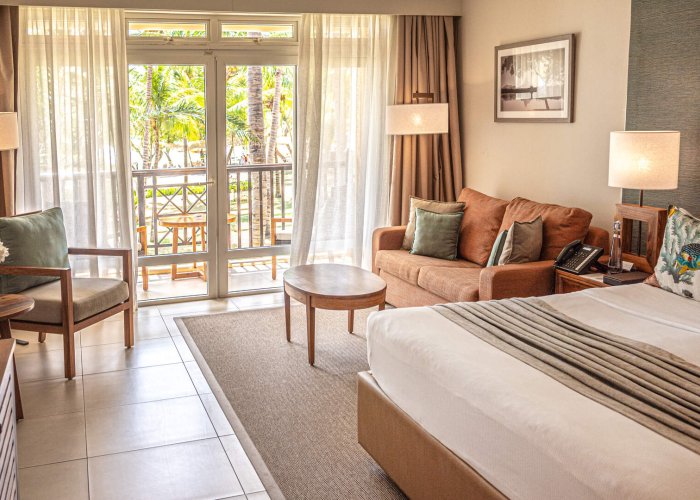 Beachfront Suite - Sands Suites Resort & Spa